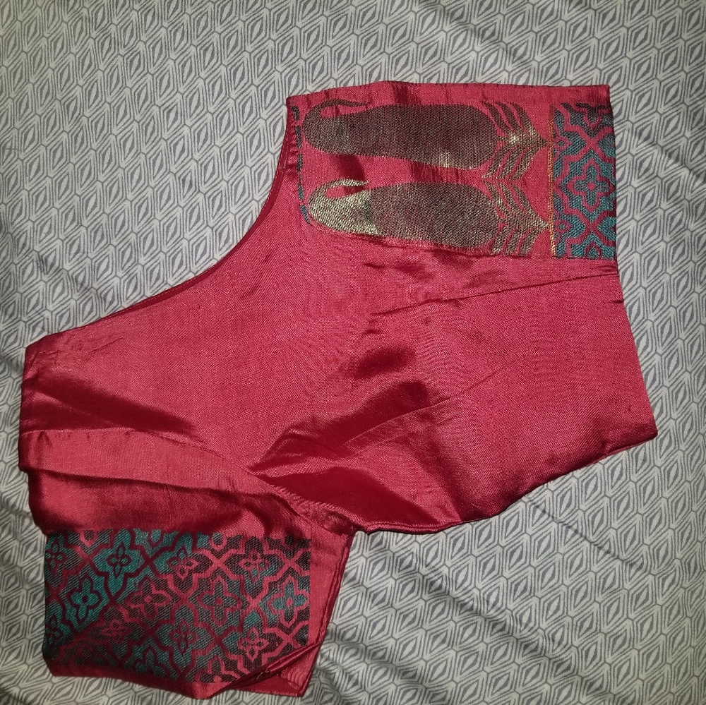 Silk saree - Picture 2 of 2